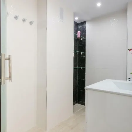 Seafront La Malagueta I Apartment Malaga